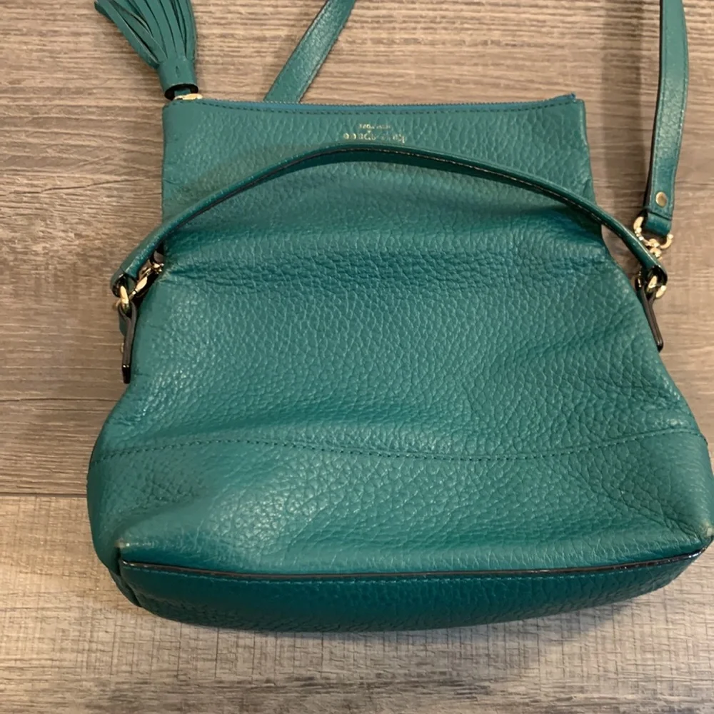 Kate Spade green leather hand bag